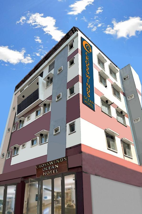 Crosswinds Hotel Paranaque City Exterior foto